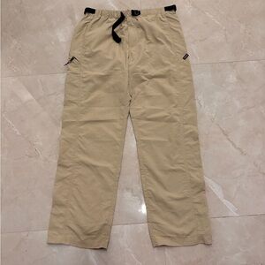 Patagonia Men’s Nylon Lightweight Hiking
Pants Size Med Tan Khaki zippers work